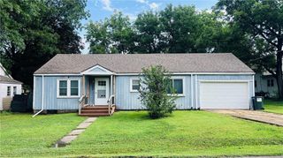 206 S 5th Street, Louisburg, KS 66053