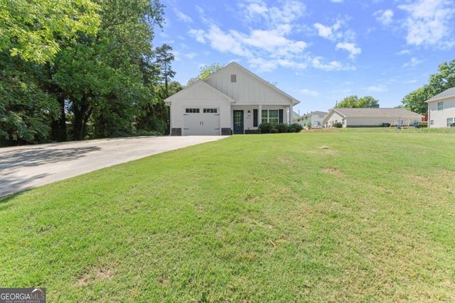 1672 Meadow Lark Lane, Gainesville, GA 30501