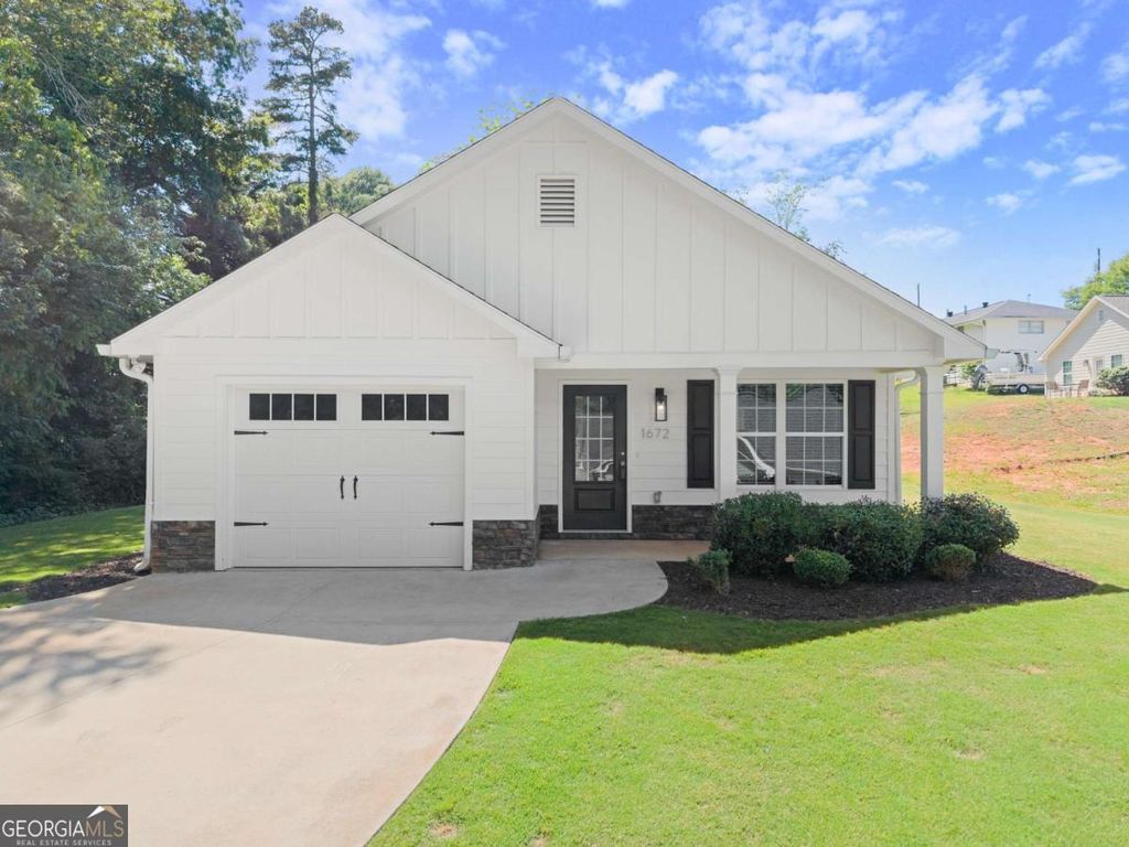 1672 Meadow Lark Lane, Gainesville, GA 30501
