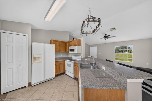 2102 NE 17th AVE, Cape Coral, FL 33909