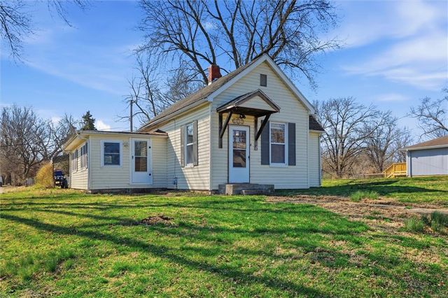 1423 Olive Street, Leavenworth, KS 66048