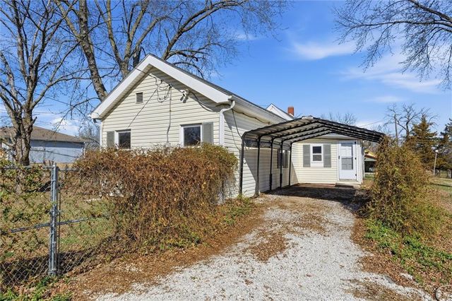 1423 Olive Street, Leavenworth, KS 66048