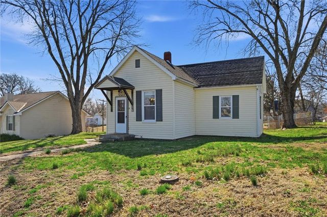 1423 Olive Street, Leavenworth, KS 66048