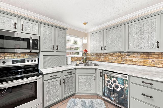 210 Secretariat Street, Georgetown, KY 40324