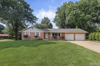 441 Clearview Drive, Belleville, IL 62223