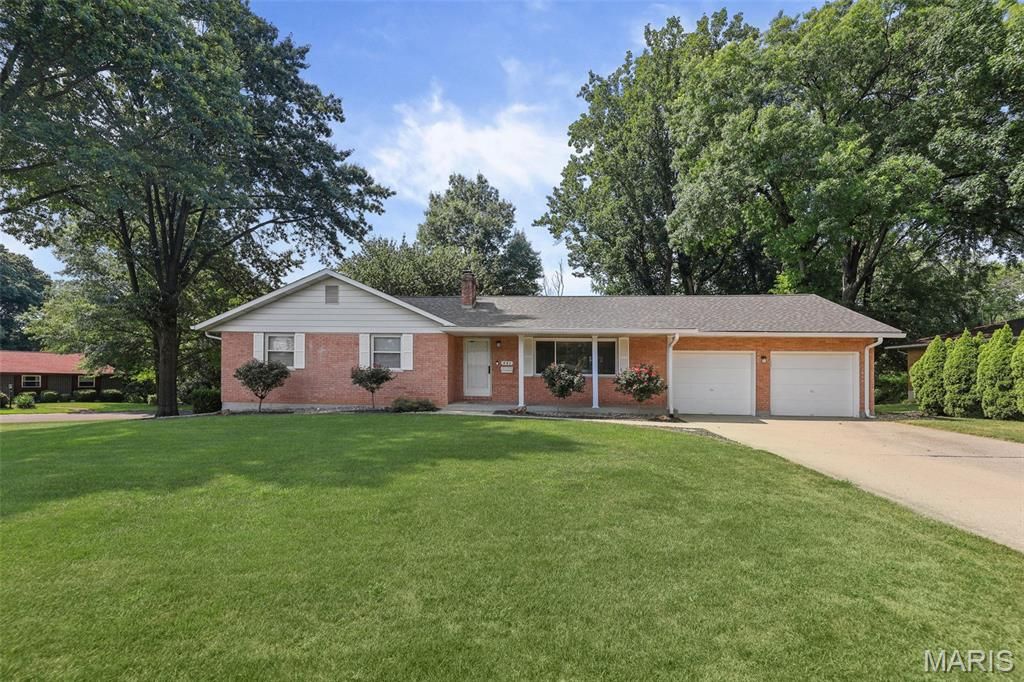 441 Clearview Drive, Belleville, IL 62223