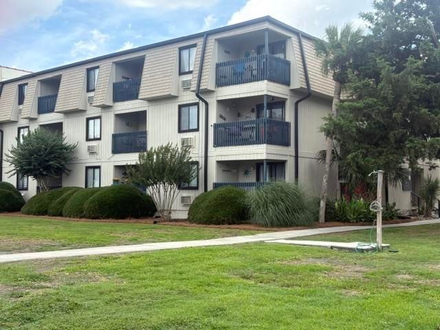 405 21st Ave S Apt 1O, North Myrtle Beach, SC 29582