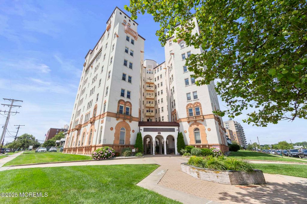 400 Deal Lake Drive, 7H & 7G, Asbury Park, NJ 07712