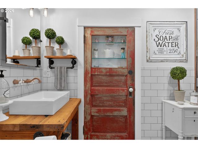 10925 Sw WILSONVILLE Rd, Wilsonville, OR 97070