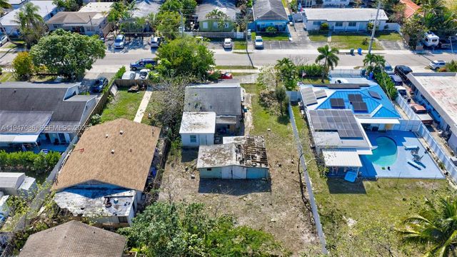 719 NE 37th St, Oakland Park, FL 33334