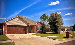 17700 Black Hawk Circle, Edmond, OK 73012