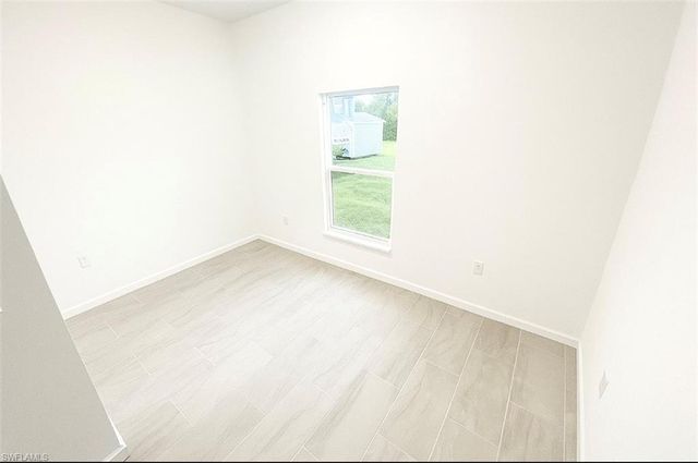 2615 NE 20th CT, Cape Coral, FL 33909