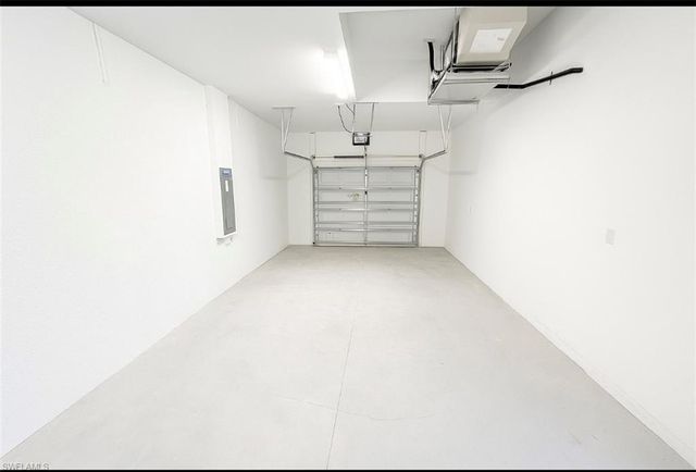 2615 NE 20th CT, Cape Coral, FL 33909