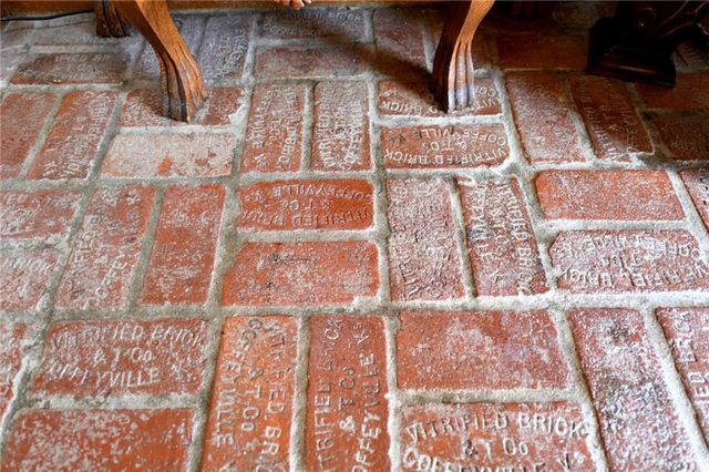 822 S 57th Terrace, Kansas City, KS 66106