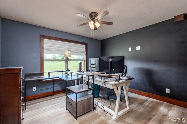 26469 Roam Drive, Waynesville, MO 65583