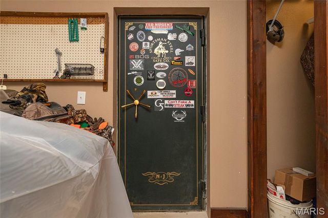 26469 Roam Drive, Waynesville, MO 65583