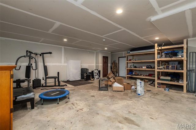 26469 Roam Drive, Waynesville, MO 65583