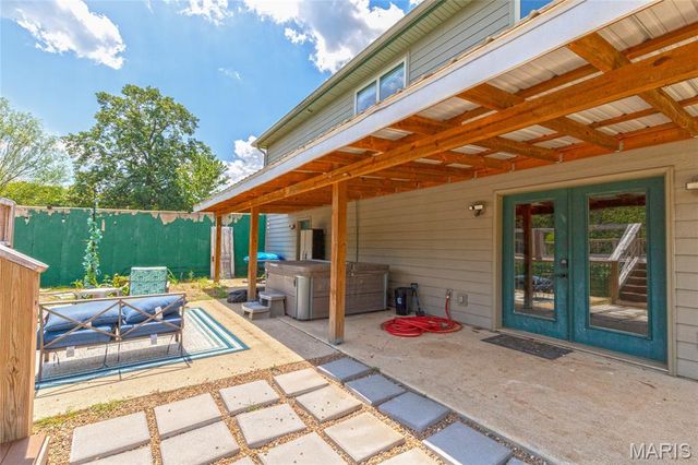 26469 Roam Drive, Waynesville, MO 65583