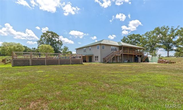 26469 Roam Drive, Waynesville, MO 65583