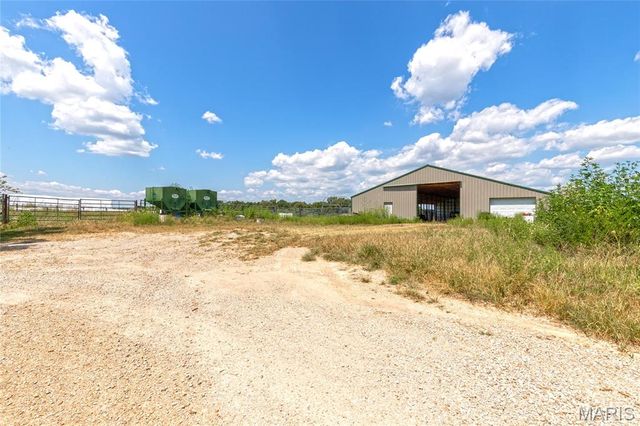 26469 Roam Drive, Waynesville, MO 65583