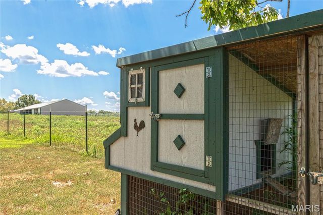 26469 Roam Drive, Waynesville, MO 65583