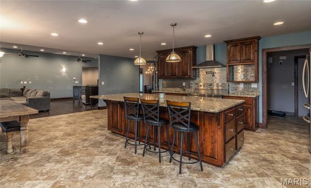 26469 Roam Drive, Waynesville, MO 65583