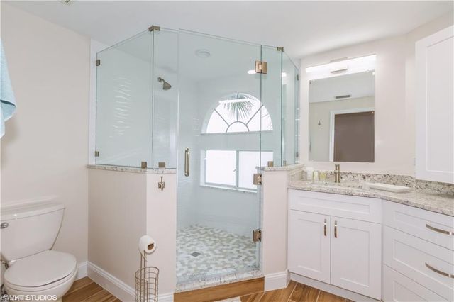 2671 Citrus Lake Dr Apt 201, Naples, FL 34109