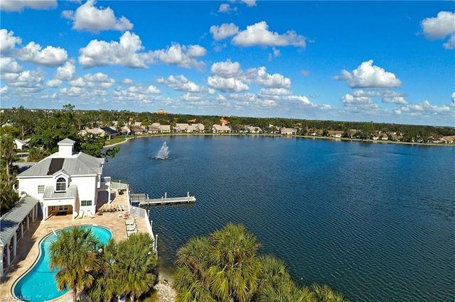 2671 Citrus Lake Dr Apt 201, Naples, FL 34109