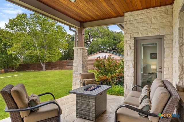 1313 Democrat Street, Blanco, TX 78606