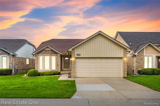 20071 Ridgeway Court, Clinton Township, MI 48038