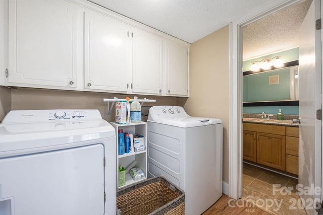 11114 Blue Heron Drive, Charlotte, NC 28226