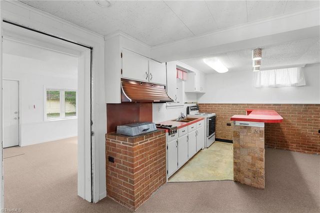 603 Duke Street, Thomasville, NC 27360
