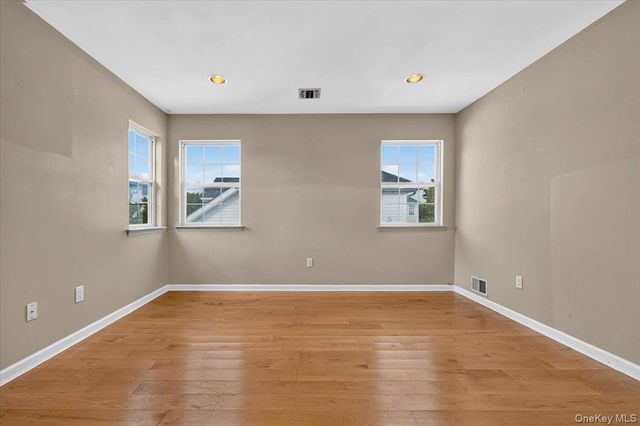 136 Cranberry Court, Melville, NY 11747