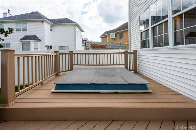 136 Cranberry Court, Melville, NY 11747