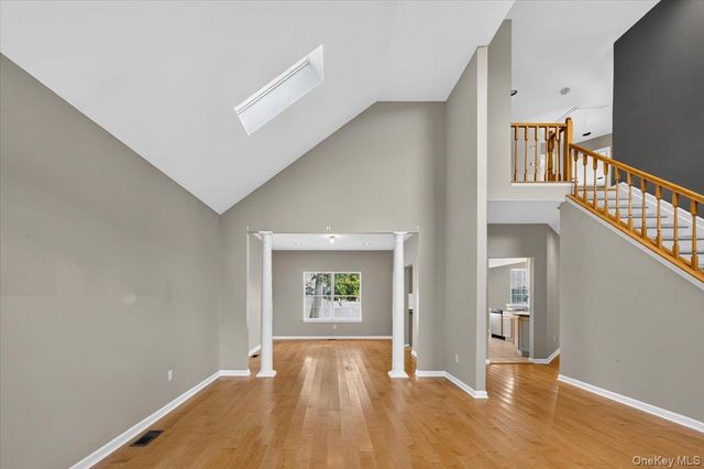 136 Cranberry Court, Melville, NY 11747