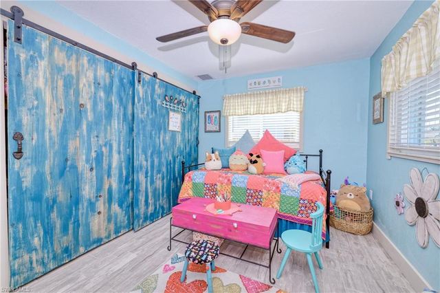 220 Hurricane LN, Sanibel, FL 33957