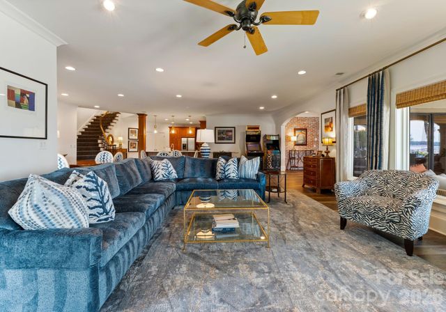 124 Lightship Drive, Mooresville, NC 28117