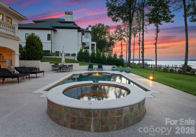 124 Lightship Drive, Mooresville, NC 28117