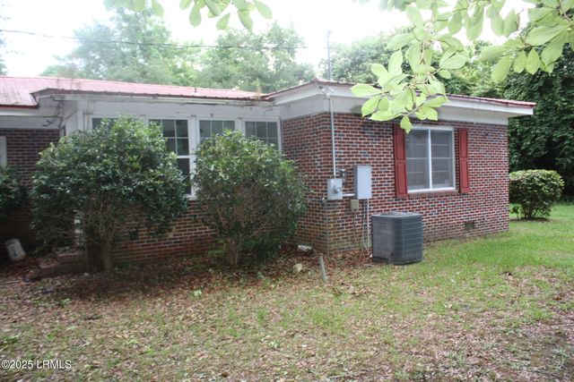 6804 W Frontage Road U.S. Hwy 17 Highway, Coosawhatchie, SC 29912