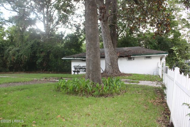 6804 W Frontage Road U.S. Hwy 17 Highway, Coosawhatchie, SC 29912