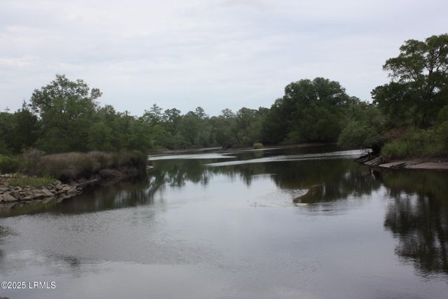 6804 W Frontage Road U.S. Hwy 17 Highway, Coosawhatchie, SC 29912