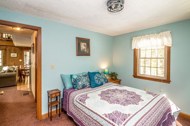 31 McGrew Drive, Tamworth, NH 03886