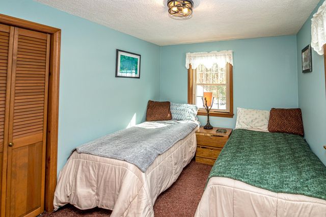 31 McGrew Drive, Tamworth, NH 03886