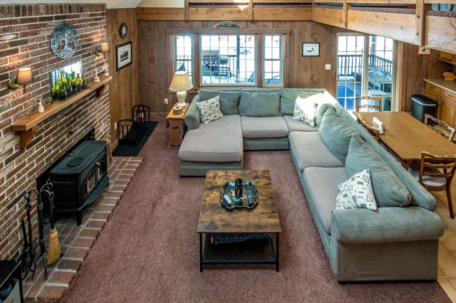31 McGrew Drive, Tamworth, NH 03886