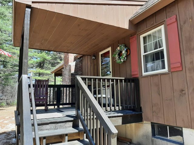 31 McGrew Drive, Tamworth, NH 03886