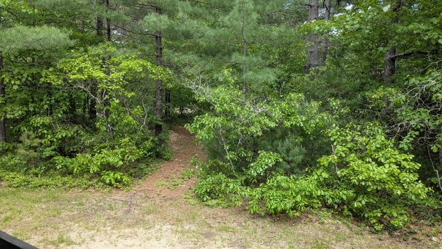 31 McGrew Drive, Tamworth, NH 03886