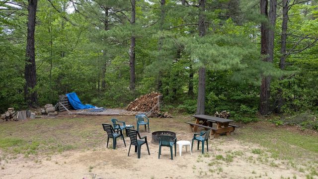 31 McGrew Drive, Tamworth, NH 03886