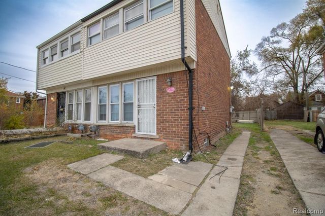 19370 Wyoming Avenue, Detroit, MI 48221