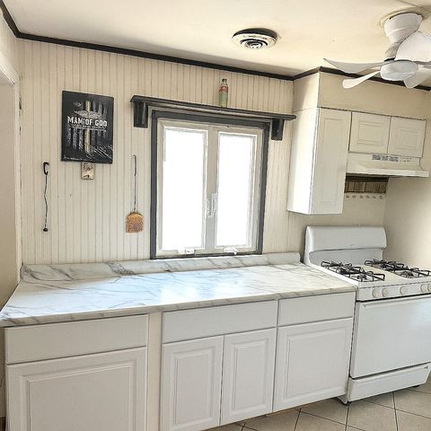 7609 Birch Avenue, Hammond, IN 46324