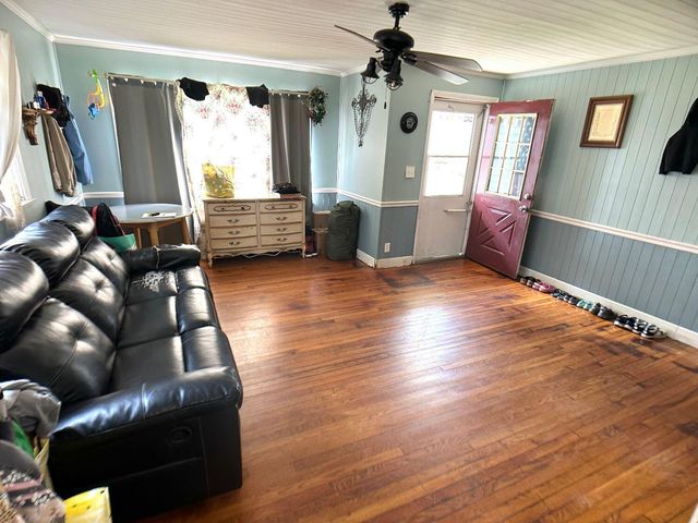 7609 Birch Avenue, Hammond, IN 46324